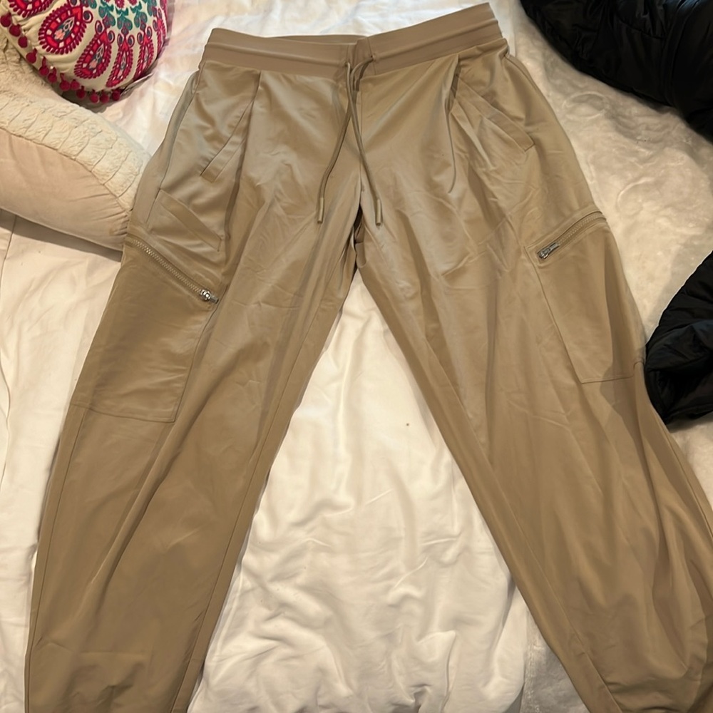 Athletica travel pant